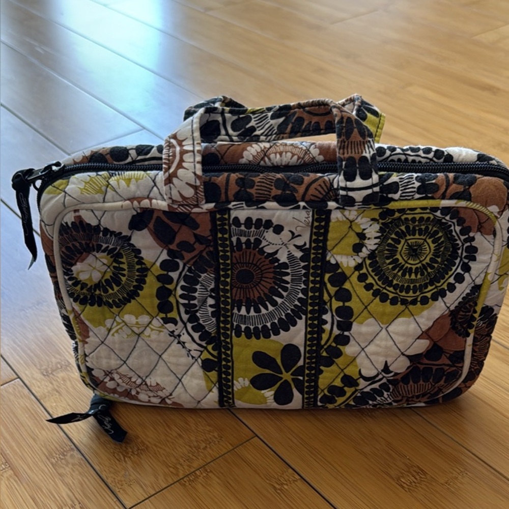 Vera Bradley Cocoa Moss Travel Cosmetic Make-up Bag 3 Panel Full Zip w/ Handles